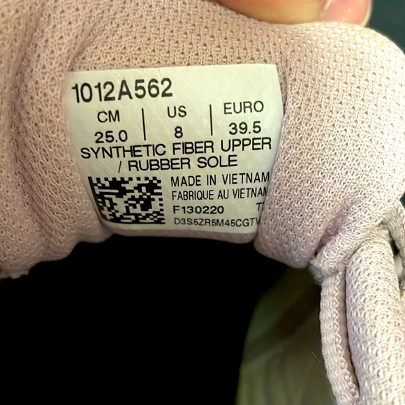 ASICS Everyday Comfort AmpliFoam Shoes - All-Day Support in Size 8! - Picture 5 of 5